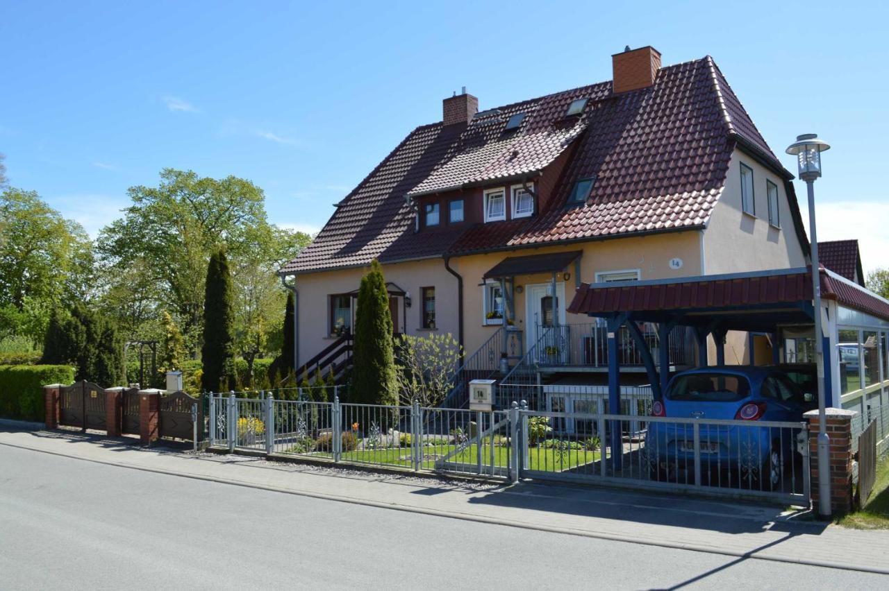 Ferienunterkuenfte Buggenthin Apartment Зиновиц Екстериор снимка